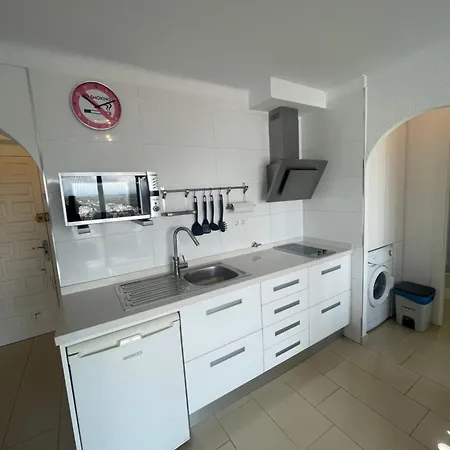 Appartamento Holidays Sylvia 13 *